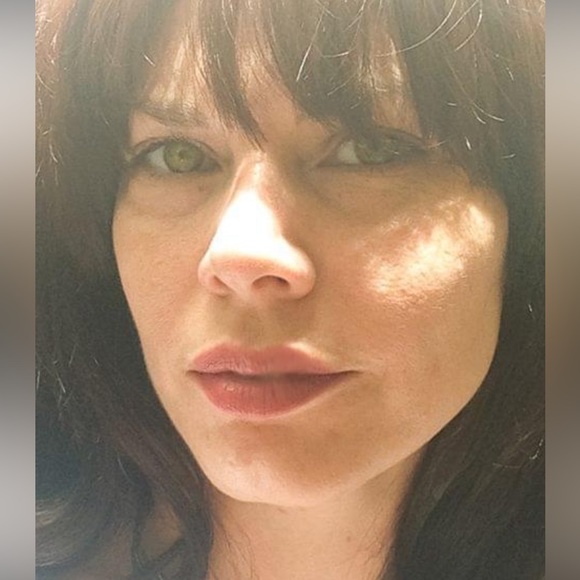 Meet your Posher, Erin - Picture 1 of 1